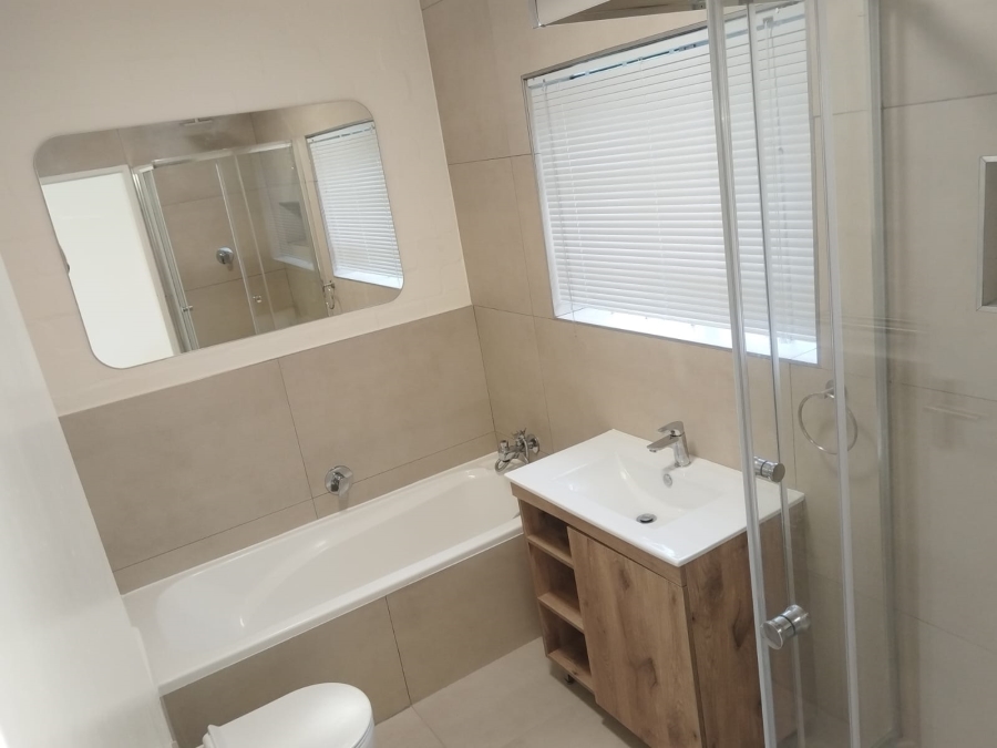 To Let 1 Bedroom Property for Rent in Bay View Village Western Cape